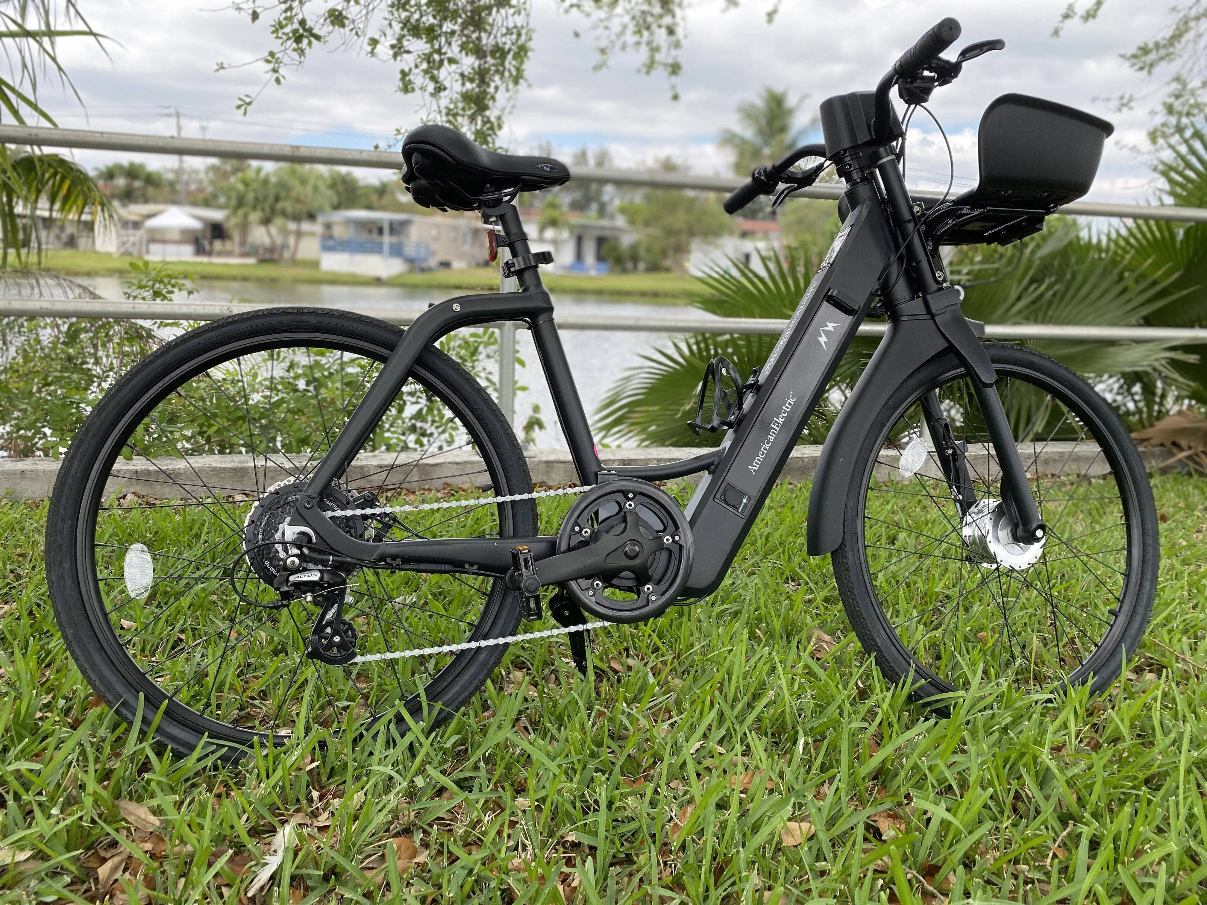 American Electric 36V 350W Raven Step Through Commuter