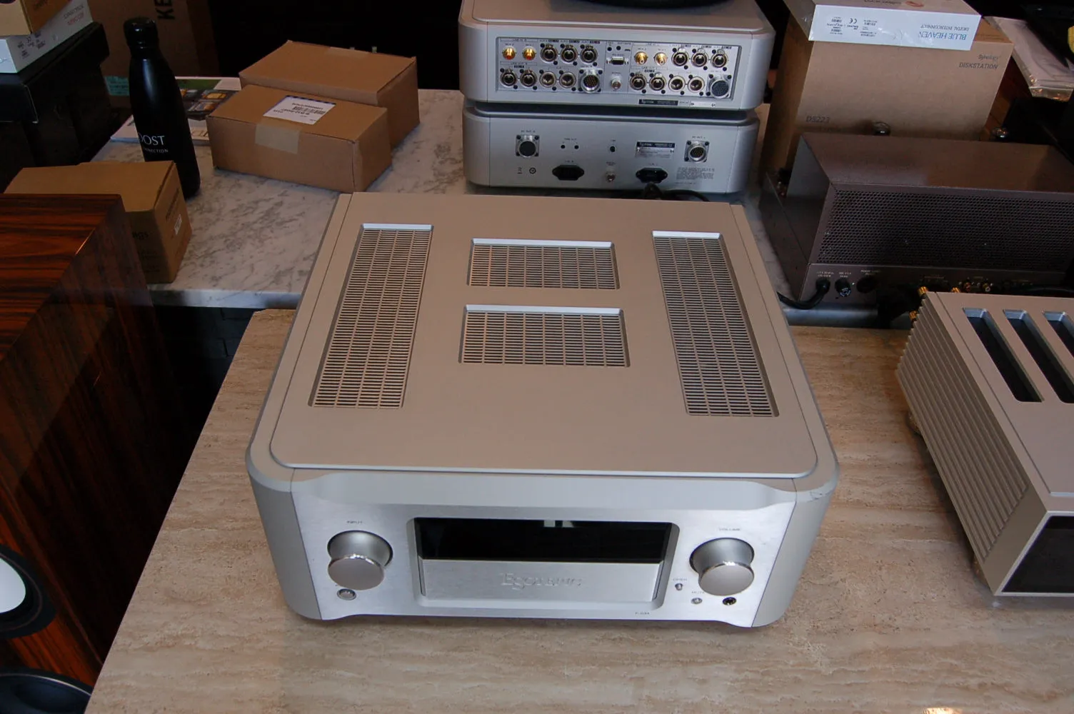 Esoteric F03a integrated amplifier --TRADE IN