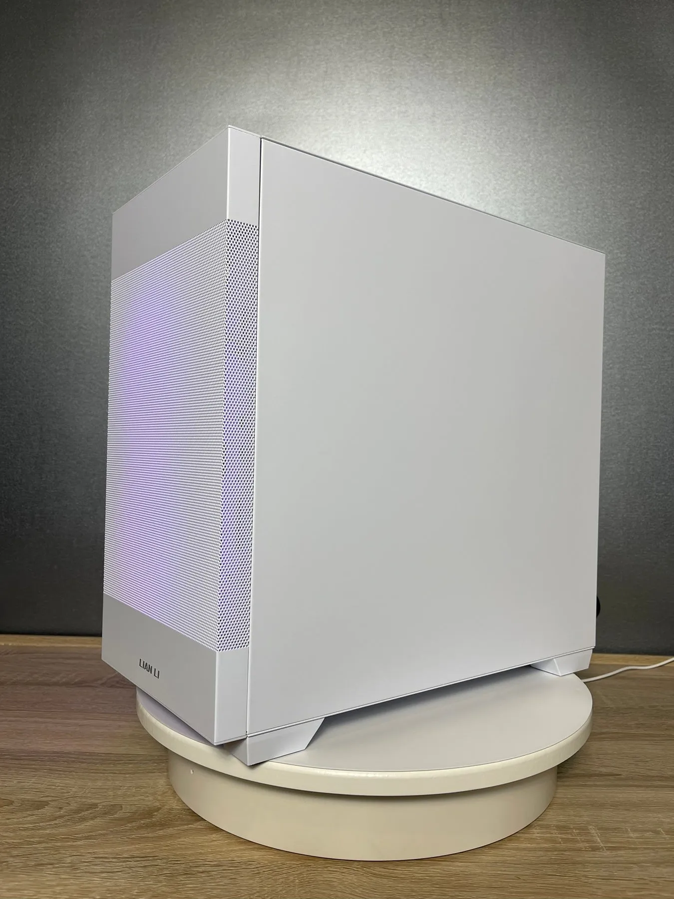 Lian Li PC Case LANCOOL 205M Mesh RGB White