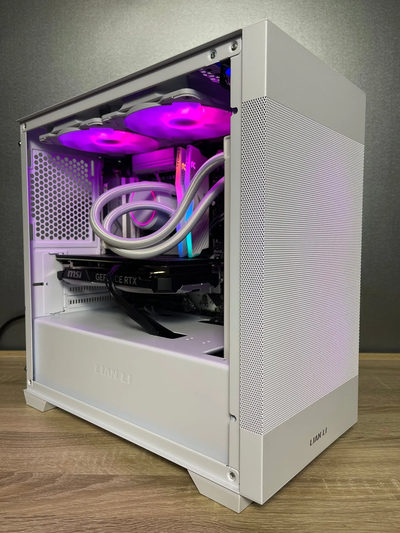 Lian Li PC Case LANCOOL 205M Mesh RGB White