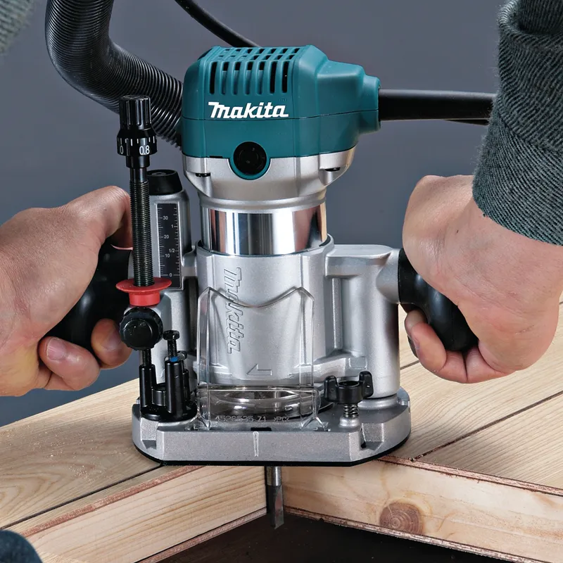 Makita RT0701CX3 Compact Router Kit