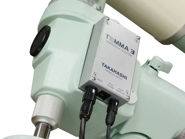 Takahashi EM-11 Temma 3 w- 3.5 kg CW, power interface and hand controller